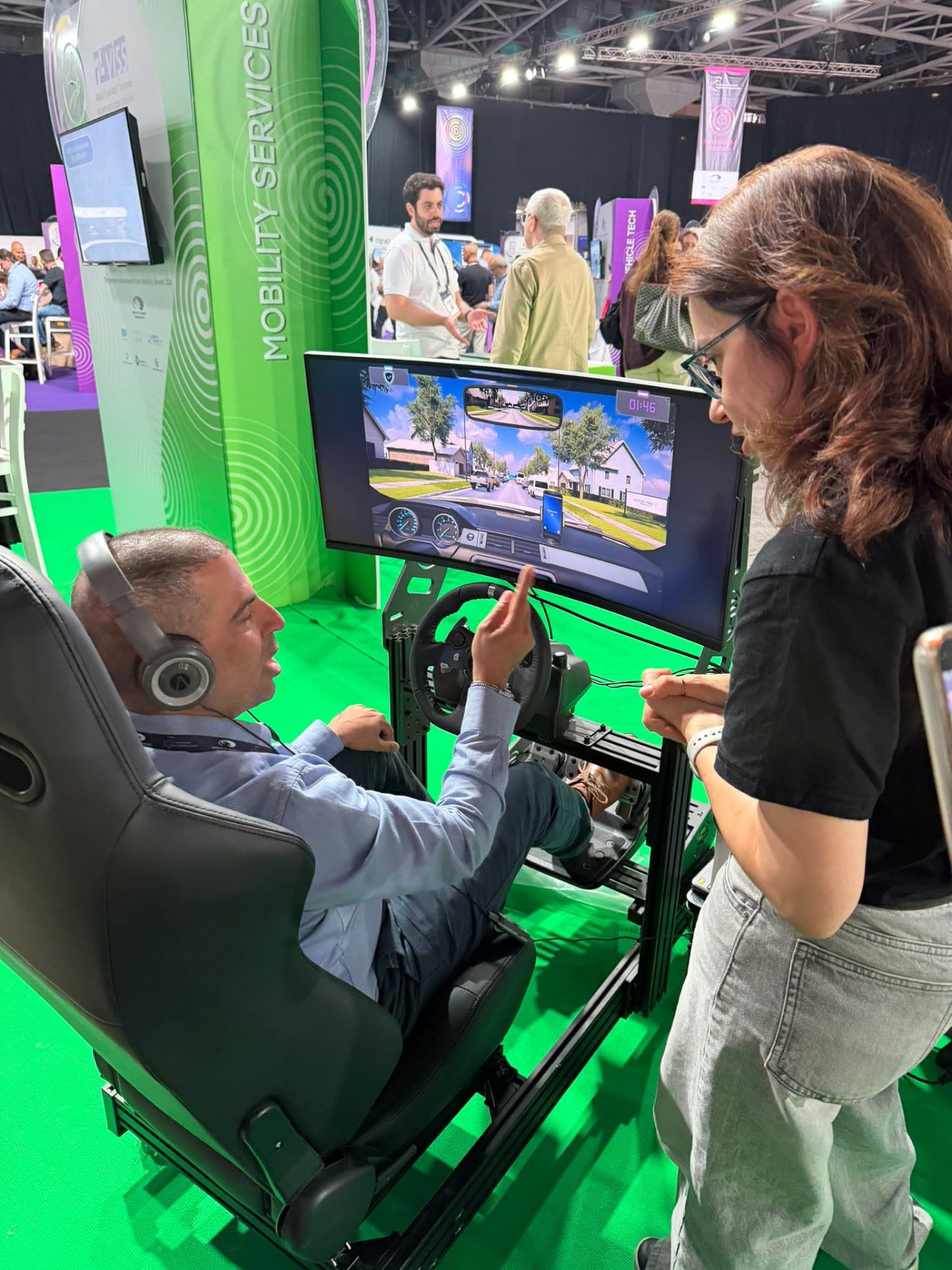 עמדת סימולטור נהיגה מקצועי של Drive85 בהפעלה באירוע חברה - תמונה 18